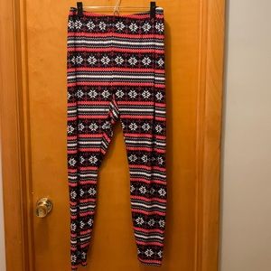 Women’s HDE winter themed Snowflake leggings